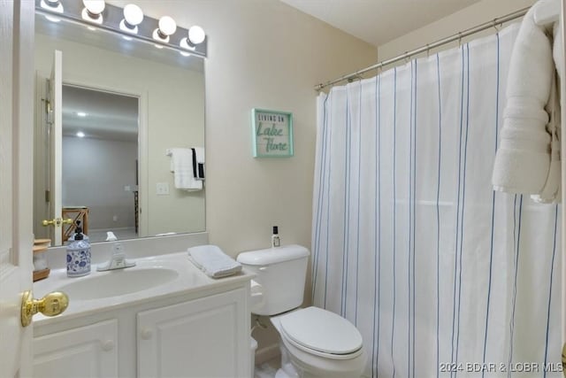 4800 Eagleview Dr Unit 241A, Osage Beach, MO 65065 - full bathroom featuring vanity and a shower with curtain