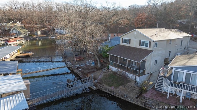 bird's eye view featuring a water view