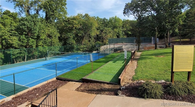 989 Bobcat Ln, Four Seasons, MO 65049