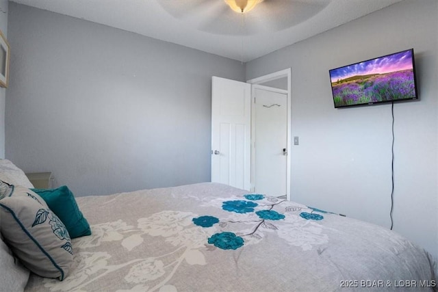 bedroom featuring ceiling fan