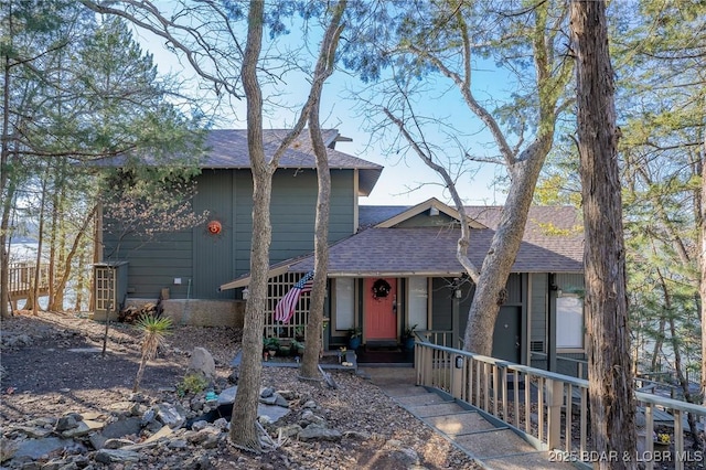 view of front of property