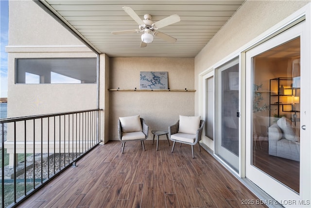 balcony featuring ceiling fan