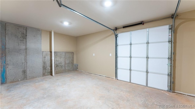 20 Simple Time Dr, Camdenton, MO 65020 - view of garage