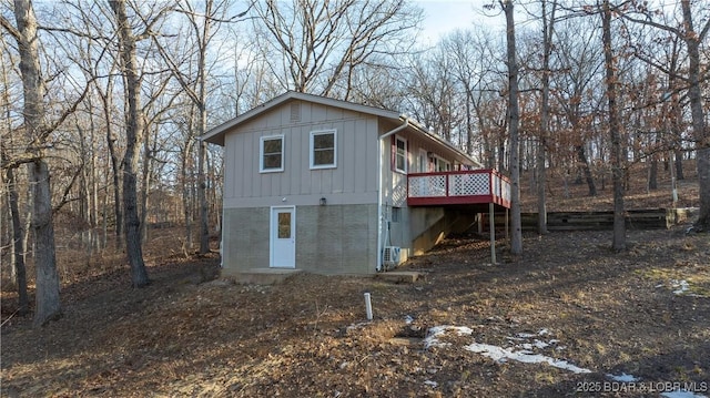 27436 Eola Ln, Rocky Mount, MO 65072 - view of side of home with a deck