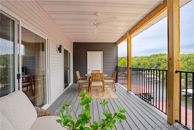 balcony featuring ceiling fan