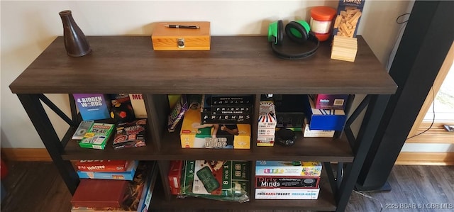 room details featuring hardwood / wood-style floors