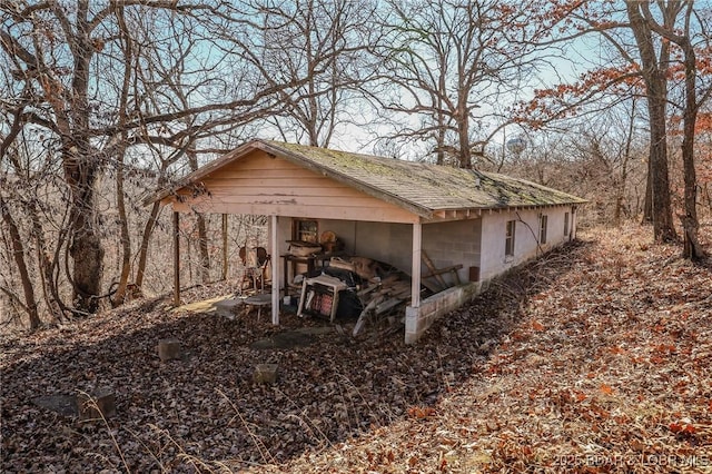 view of outdoor structure