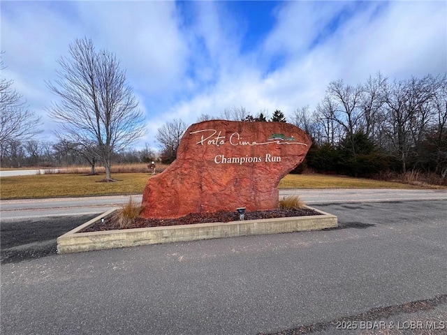 Listing photo 2 for LOT1171 Spring Creek Dr, Porto Cima MO 65079