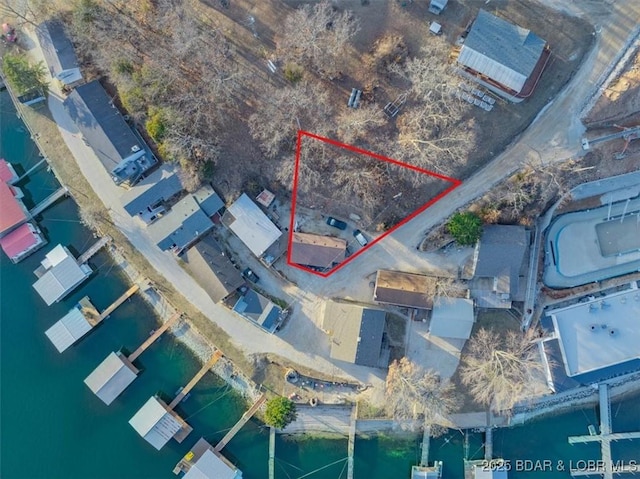 29556 Hunter Rd, Gravois Mills, MO 63069 - view of property location featuring a large body of water and property boundaries highlighted