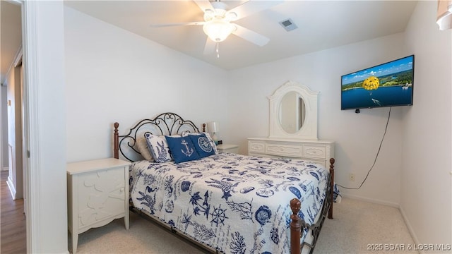 bedroom featuring ceiling fan