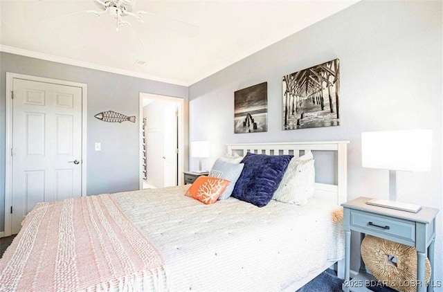 bedroom with crown molding and ceiling fan