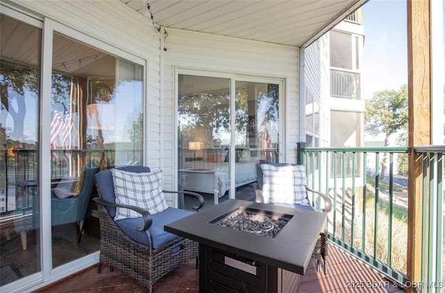 view of sunroom / solarium