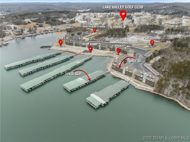 133 Cedar Glen Ct Unit 3D, Camdenton, MO 65020 - aerial overview of property's location featuring a large body of water