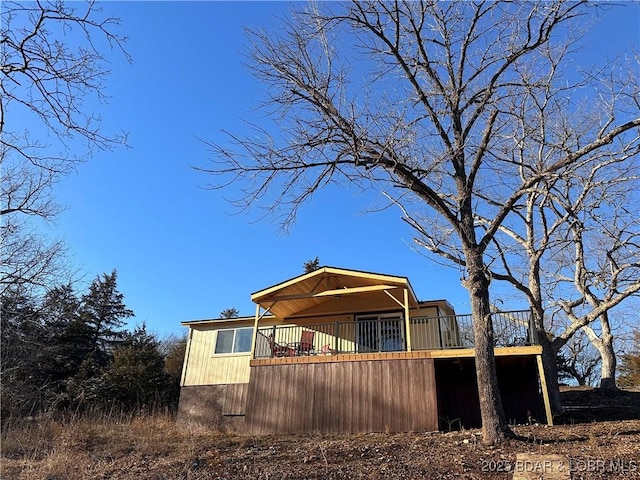 view of home's exterior