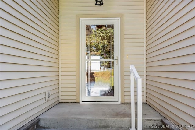 view of property entrance