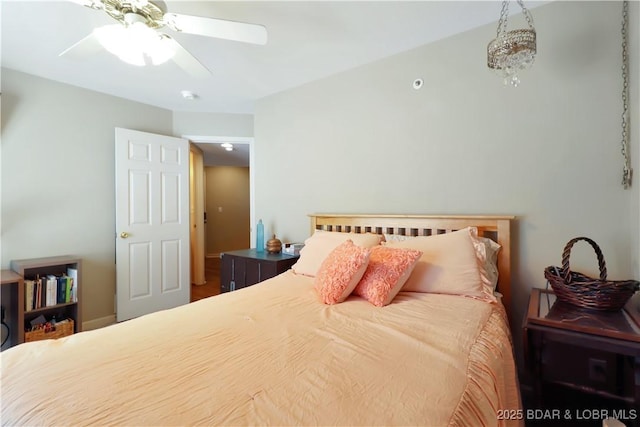 bedroom featuring ceiling fan