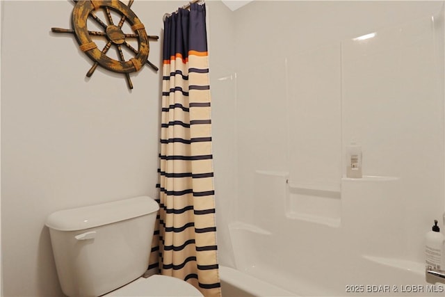 full bath featuring shower / bathtub combination with curtain and toilet