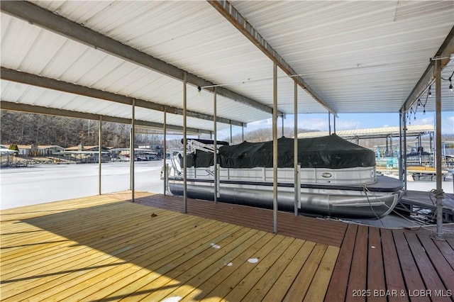 dock area featuring boat lift