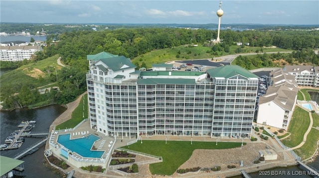 bird's eye view featuring a water view