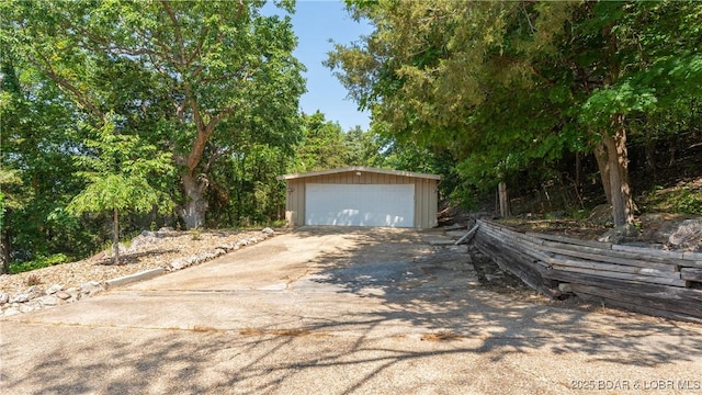 view of detached garage