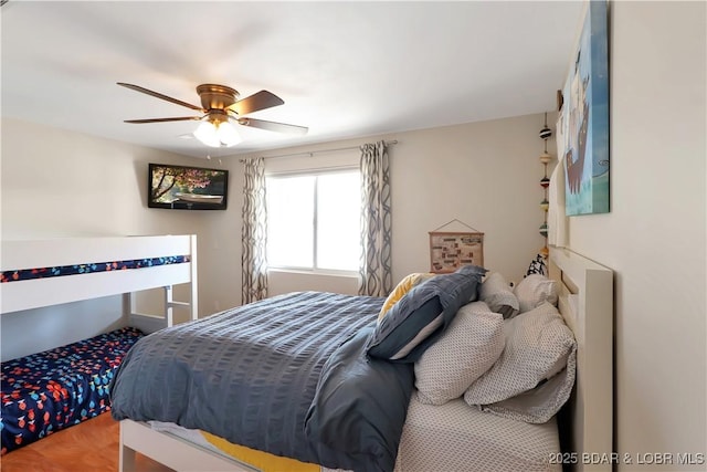 bedroom with ceiling fan