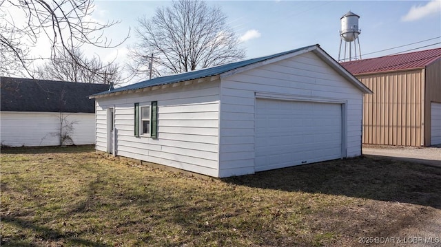 view of detached garage