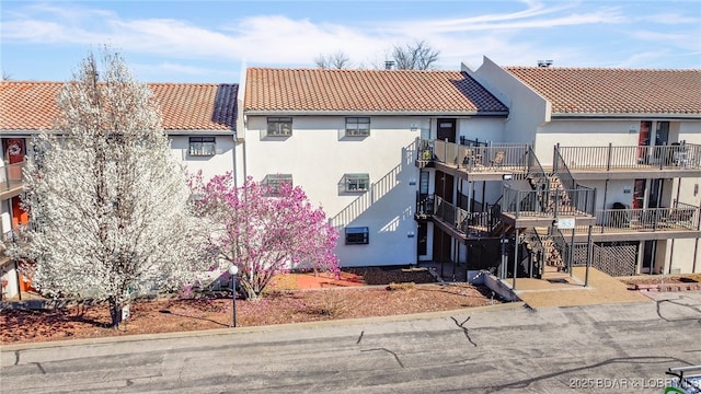 85 La Jolla Dr Unit 1C/346, Lake Ozark, MO 65049 - exterior space featuring stairs