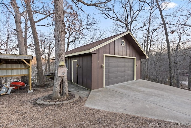 view of detached garage