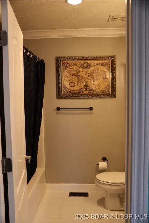 full bathroom featuring tile patterned flooring, visible vents, toilet, and ornamental molding