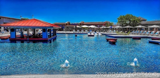 view of swimming pool