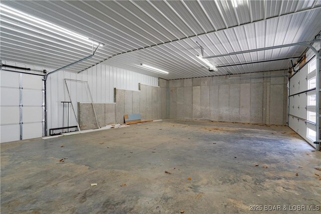 613 Cove Cir, Sunrise Beach, MO 65079 - view of garage
