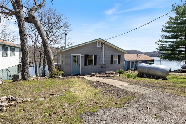 34524 Ivy Bend Rd, Stover, MO 65078 - view of front facade featuring central air condition unit