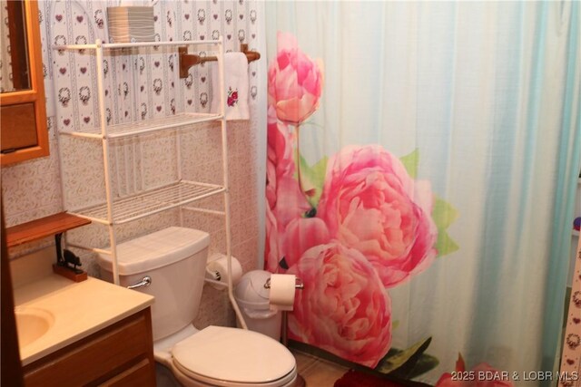 30718 Honeysuckle Rd, Gravois Mills, MO 65037 - bathroom featuring vanity and a shower with shower curtain