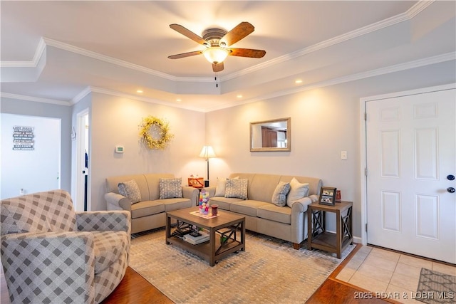living area featuring a ceiling fan, wood finished floors, recessed lighting, and ornamental molding