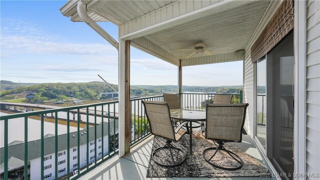 75 Cedar Heights Ln Unit 4D, Camdenton, MO 65020 - balcony with ceiling fan