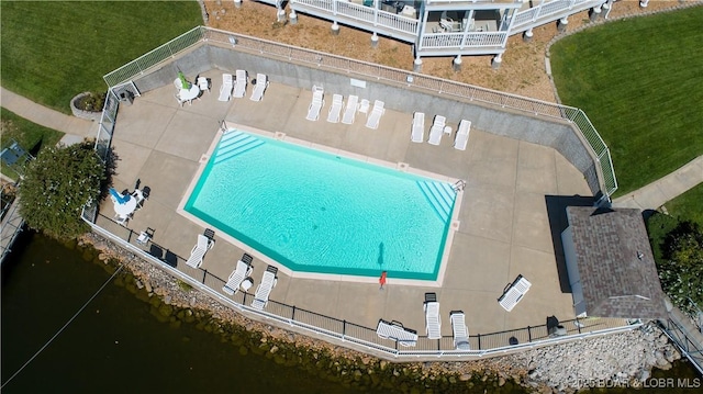 4800 Eagleview Dr Unit 133, Osage Beach, MO 65065 - view from above of property with a pool and a large body of water
