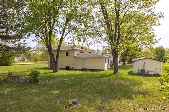 9 Gage Rd, Eldon, MO 65026 - view of yard