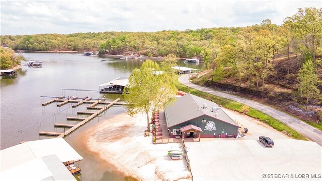 489 Chalk Hollow Pt, Sunrise Beach, MO 65079