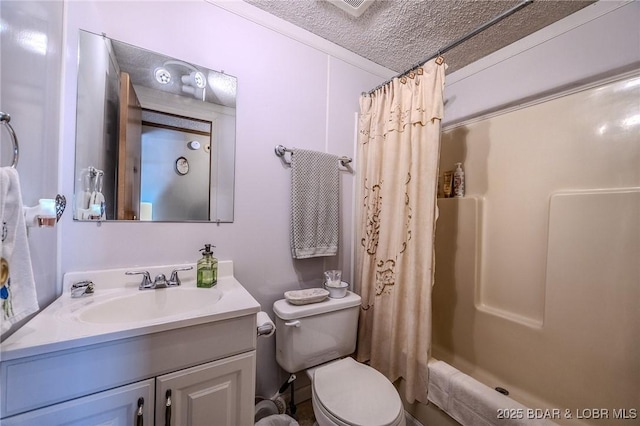 122 Simpson Rd, Urbana, MO 65767 - full bath with vanity, a textured ceiling, shower / bath combination with curtain, and toilet