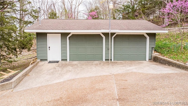 view of detached garage