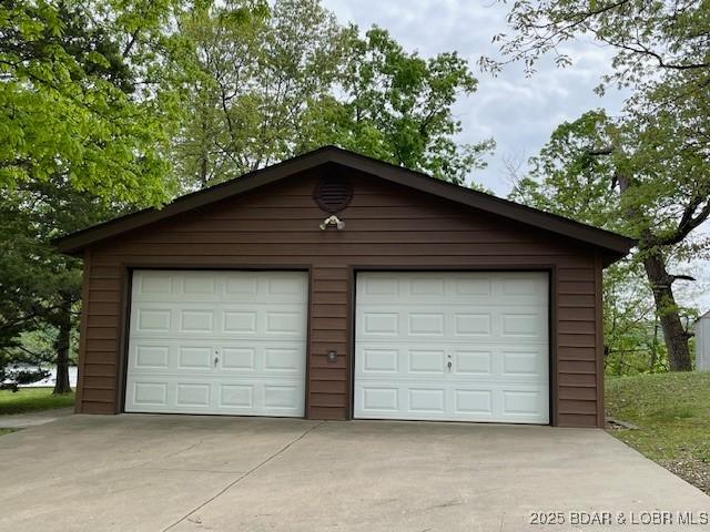 view of detached garage