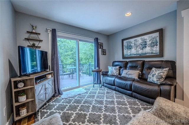living area featuring recessed lighting
