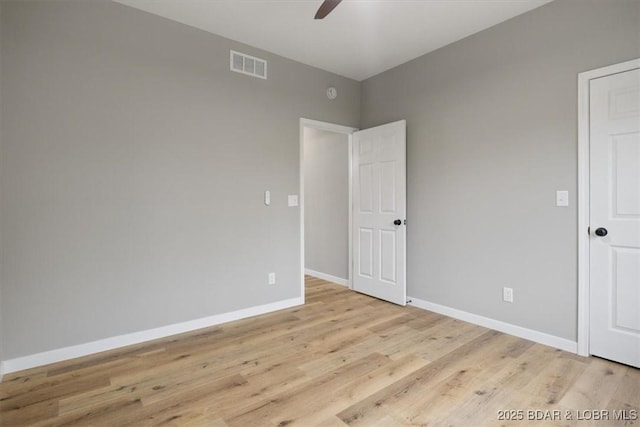 21 Meadow Lake Cir, Eldon, MO 65026 - empty room featuring ceiling fan, light wood finished floors, baseboards, and a smoke detector