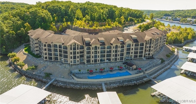 bird's eye view featuring a water view