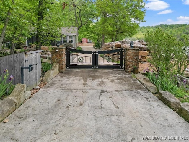 649 Nichol Rd, Edwards, MO 65326 - view of gate featuring fence