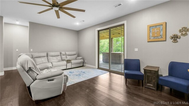 484 Hogan Dr, Lake Ozark, MO 65049 - living room with a ceiling fan, baseboards, wood finished floors, and recessed lighting