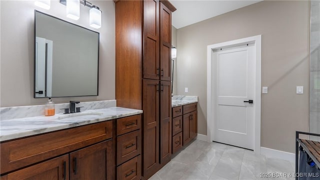 484 Hogan Dr, Lake Ozark, MO 65049 - full bath with vanity and baseboards