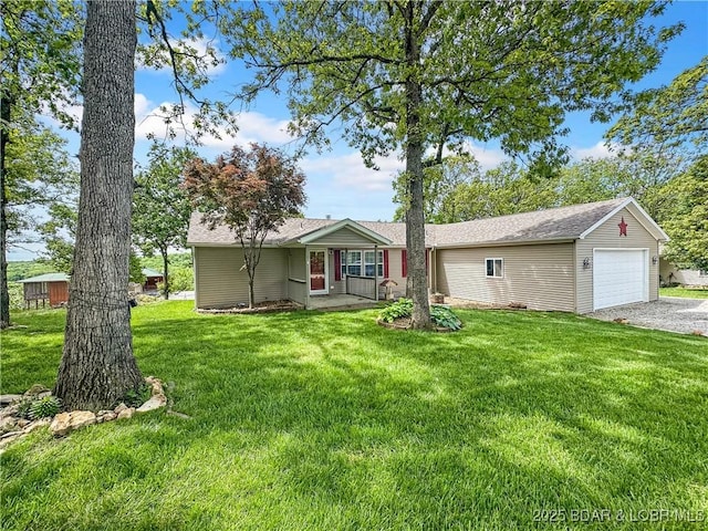 12448 Crestview Dr, Warsaw, MO 65355 - view of front of property featuring an attached garage, a front lawn, and gravel driveway