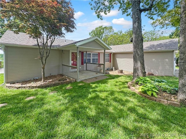 12448 Crestview Dr, Warsaw, MO 65355 - back of house featuring a yard and roof with shingles
