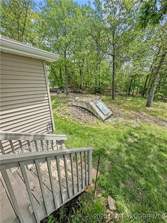 12448 Crestview Dr, Warsaw, MO 65355 - view of yard